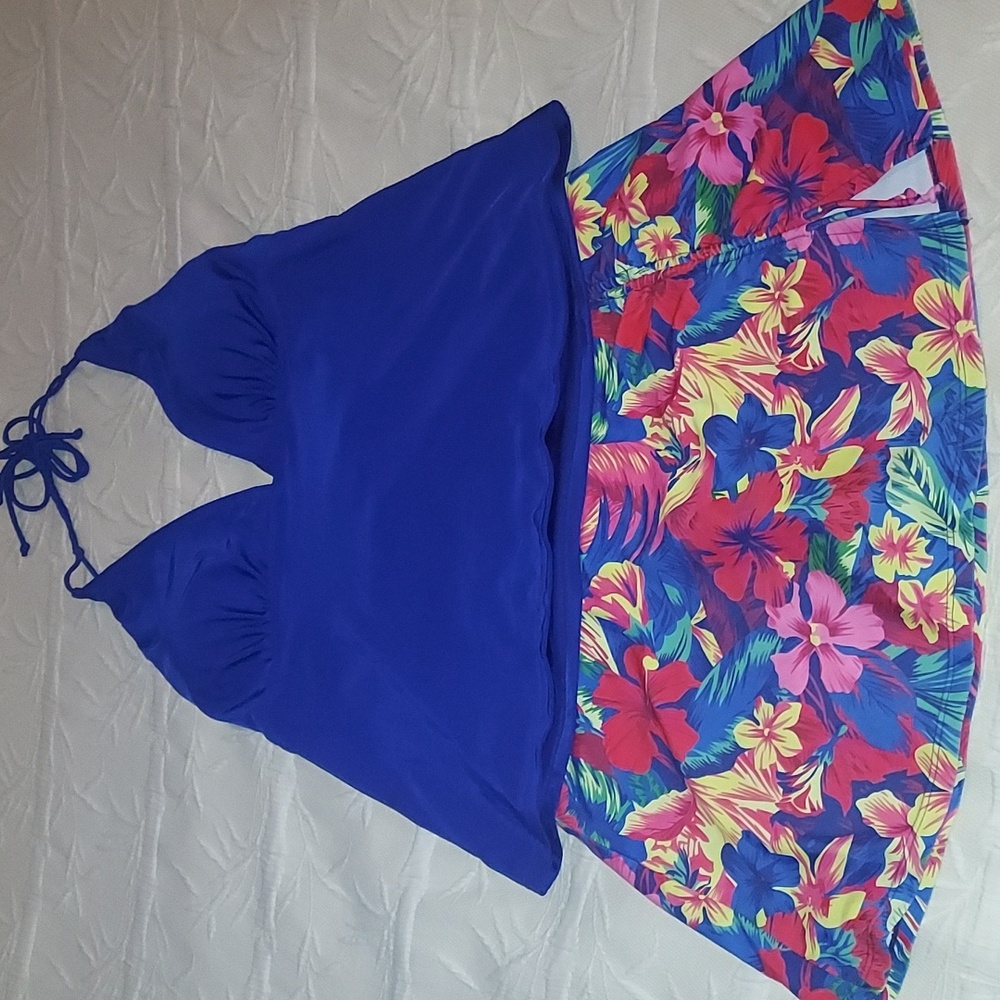 Tankini Swimwear Set - Picture 6 of 12